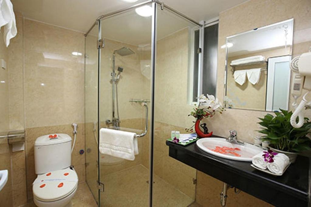 Hanoi Genial Hotel Exterior photo