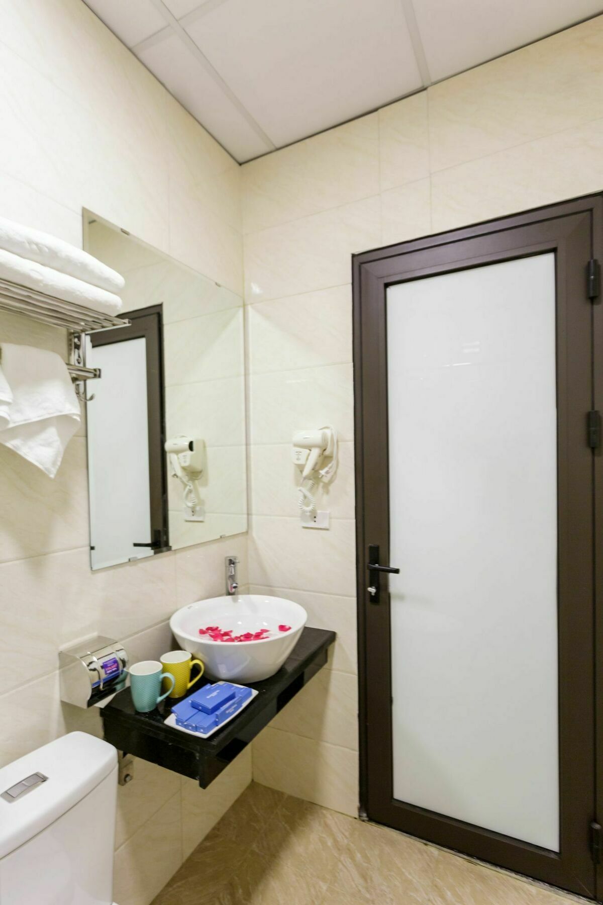 Hanoi Genial Hotel Exterior photo